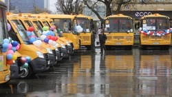 Глава Ставропольского края вручил ключи от новых автобусов руководителям муниципалитетов