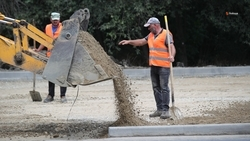 Участок дороги в селе Надежда отремонтируют в следующем году