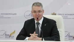 Губернатор Владимиров поздравил ставропольцев с Днём России