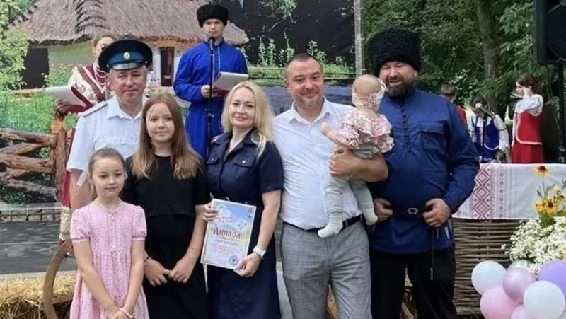 Семья следователя поучаствовала в краевом казачьем фестивале в Сенгилеевском