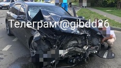 Один человек погиб и двое пострадали в аварии в Михайловске из-за водителя без прав