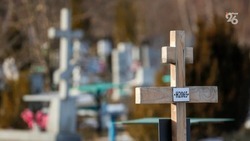 Сломанную колонку на Крестовоздвиженском кладбище в Михайловске починят коммунальщики