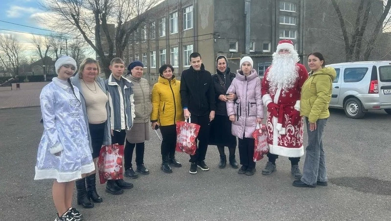 Более 5 тыс. ставропольцев собирают гуманитарную помощь детям из новых регионов