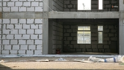 Подрядчик возвёл стены нового детского сада в Михайловске