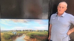 Ставропольский художник пишет картины и дарит землякам