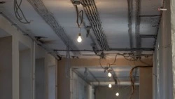 Устройство кровли и инженерных сетей проходит в новом культурном комплексе Ставрополя