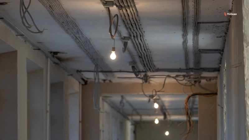 Устройство кровли и инженерных сетей проходит в новом культурном комплексе Ставрополя