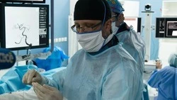 Врачи нескольких отделений ставропольской больницы спасли жизнь 46-летнего пациента